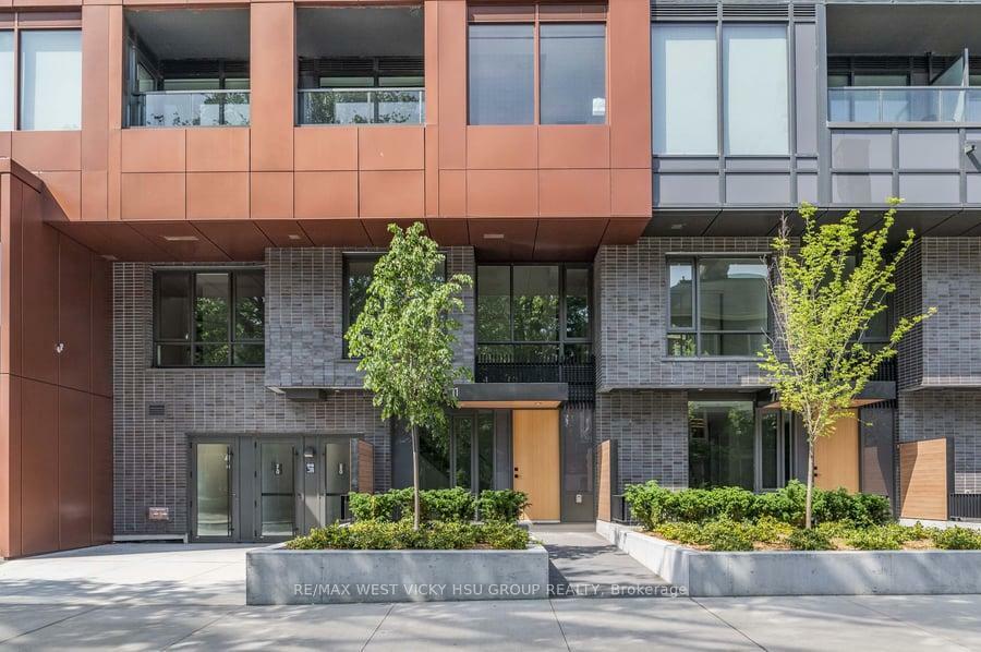 Property Photo: 28 Eastern Avenue Th105 ON M5A 0Y2