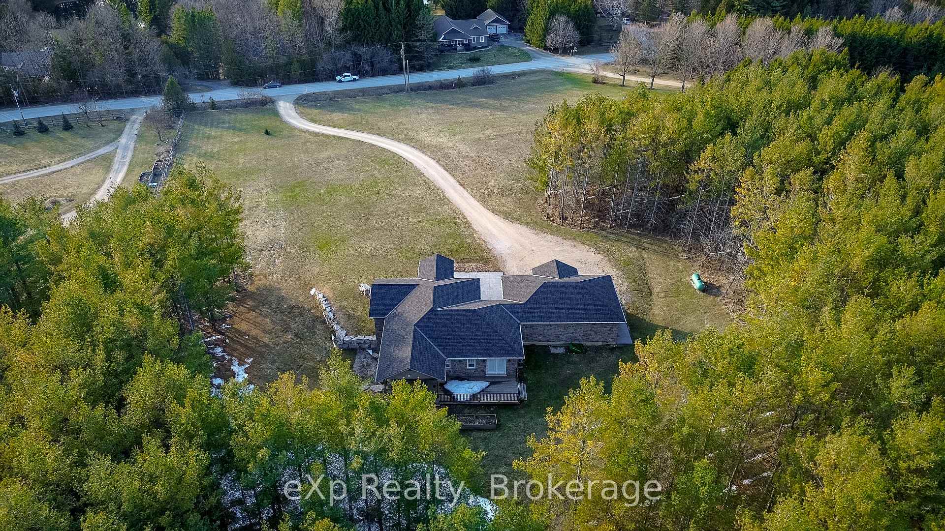 Property Photo: 615641 Hamilton Lane ON N0C 1H0