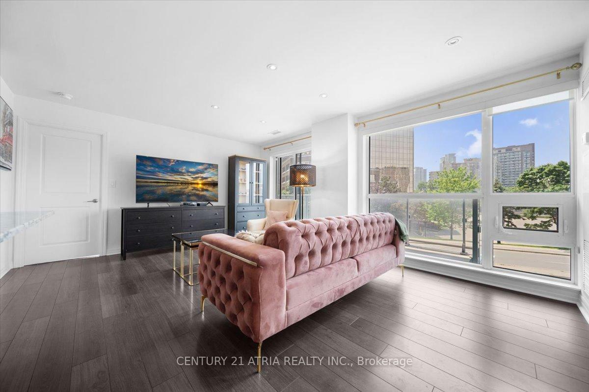 2015 Sheppard Avenue E 204  Toronto ON M2J 0B3 photo