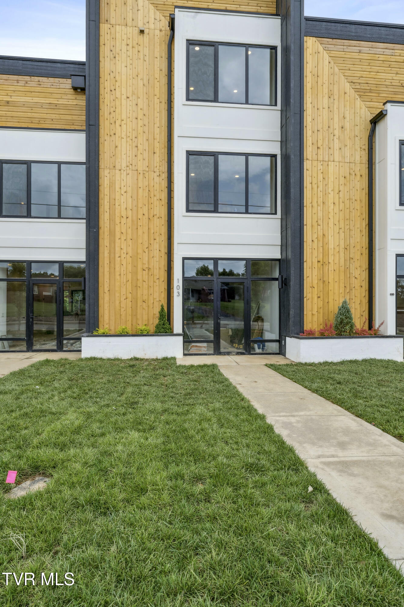 Property Photo: 1533 Pactolas Road 105 TN 37604