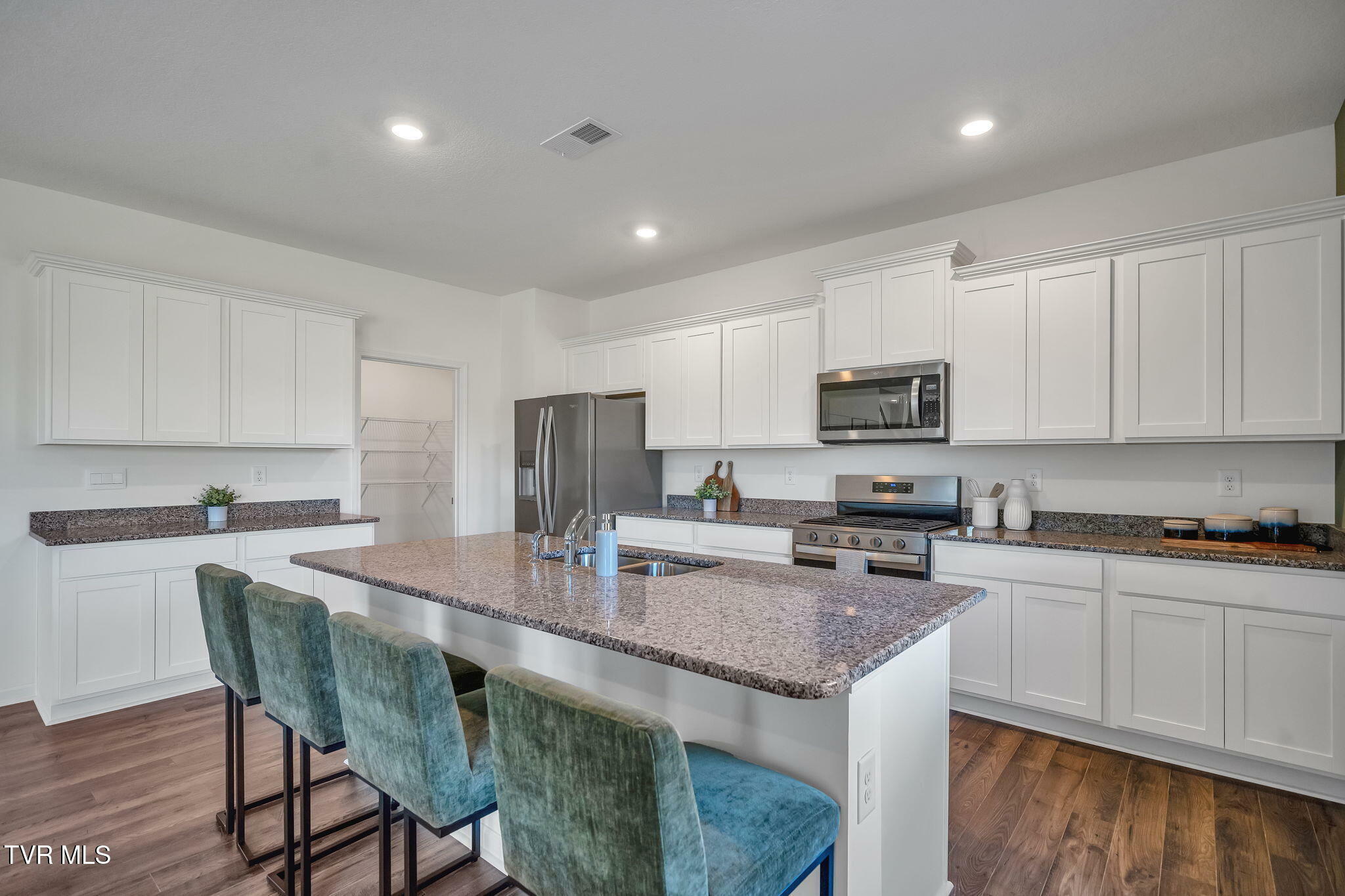Property Photo: 332 Cookie Loop TN 37615