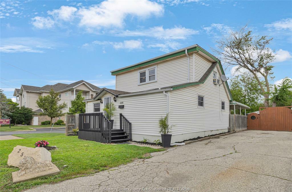 Property Photo: 2598 Pillette ON N8T 3R5