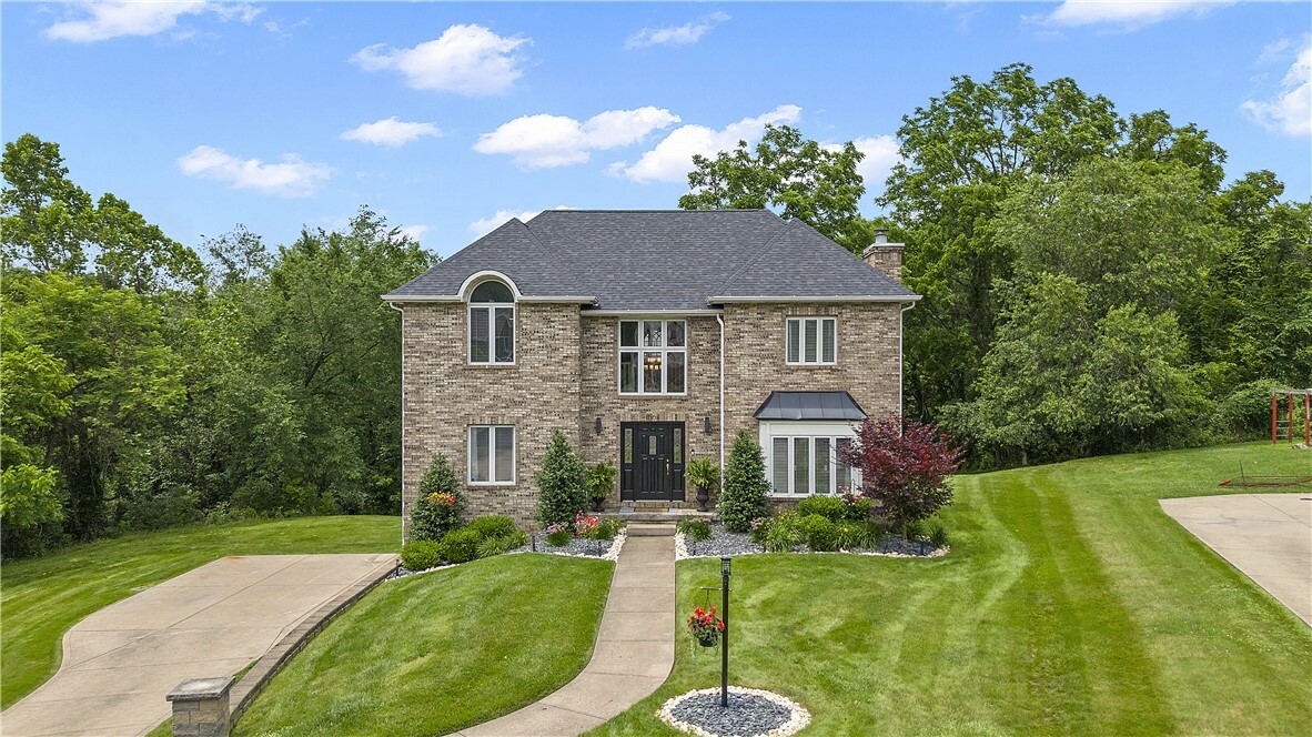 Property Photo: 1008 Aspen Drive PA 15126