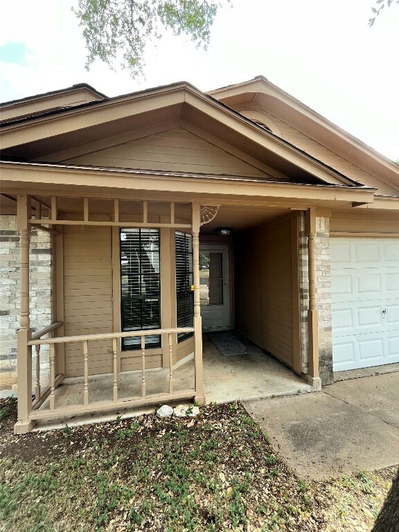 Property Photo: 3902 Stonecroft Drive TX 78749