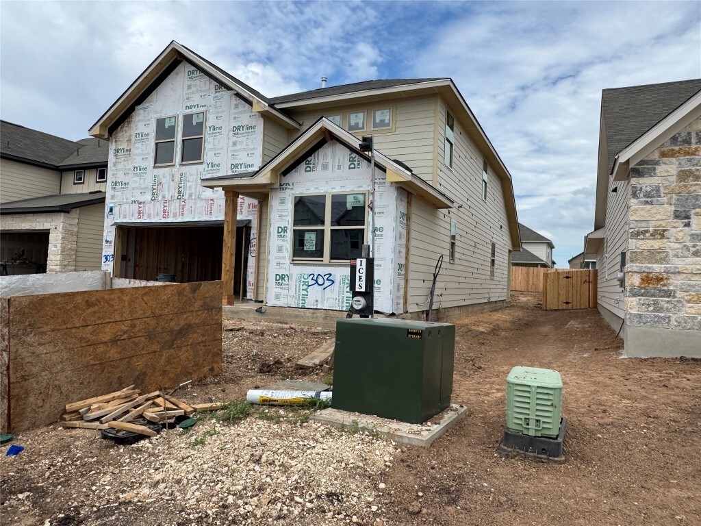 Property Photo:  303 Willow Heights Drive  TX 78634 