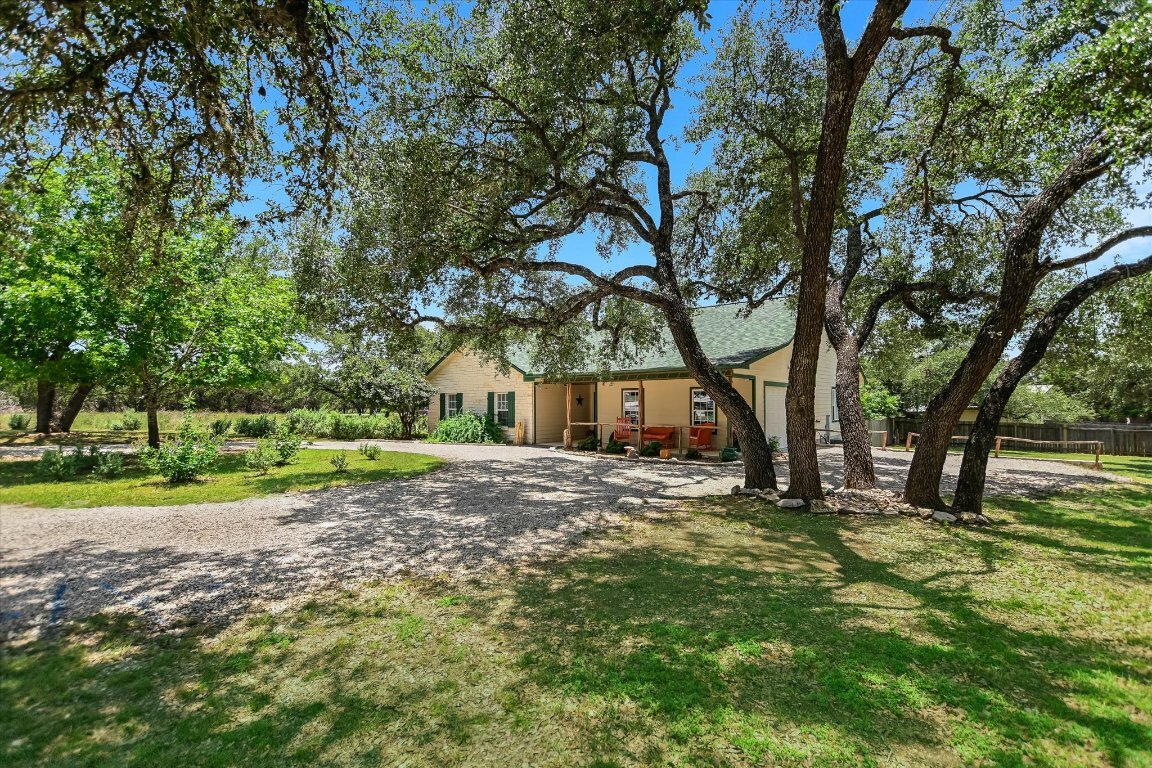 Property Photo: 55 Ridgewood Circle TX 78676