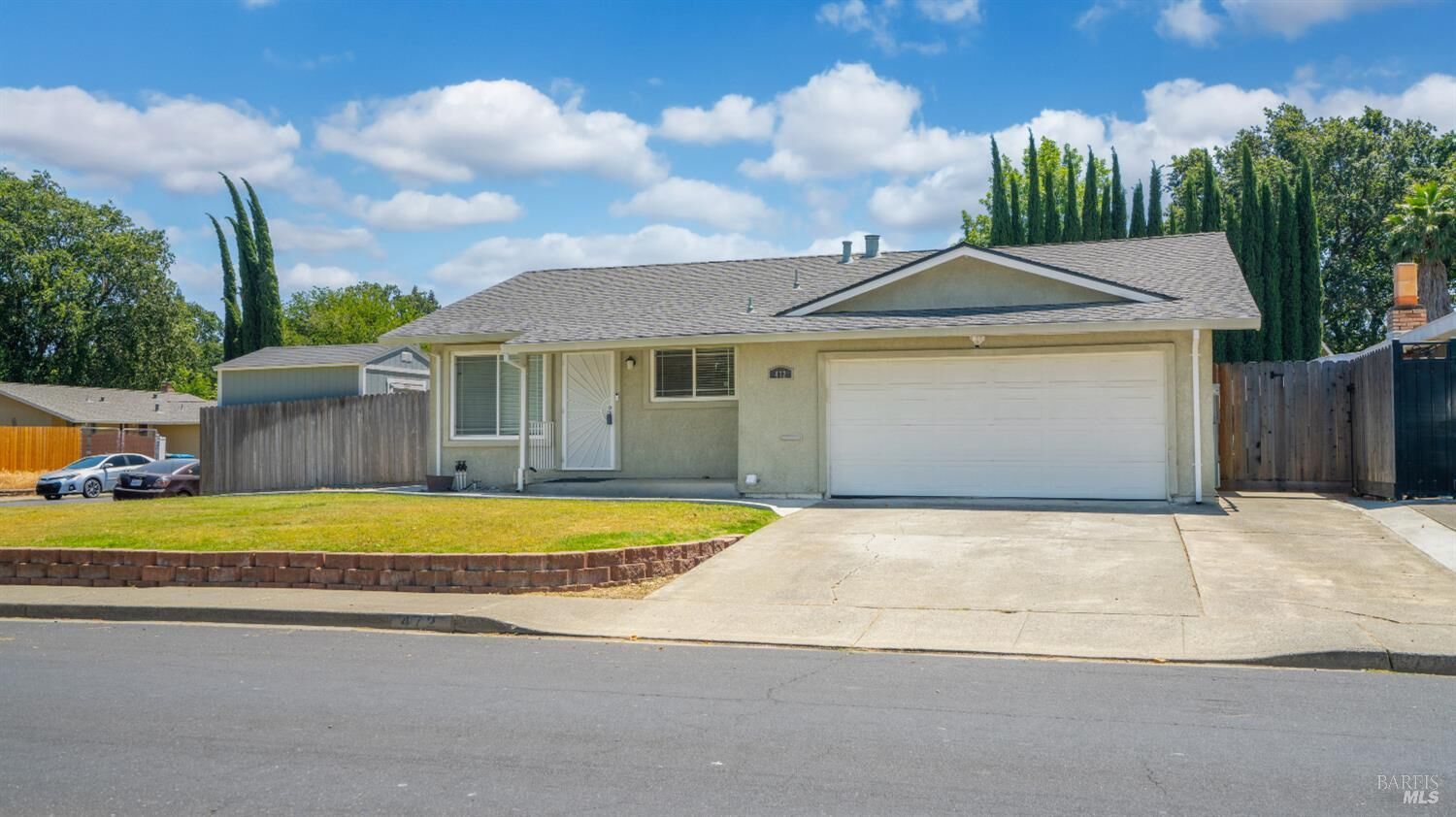 Property Photo:  472 Beelard Drive  CA 95687