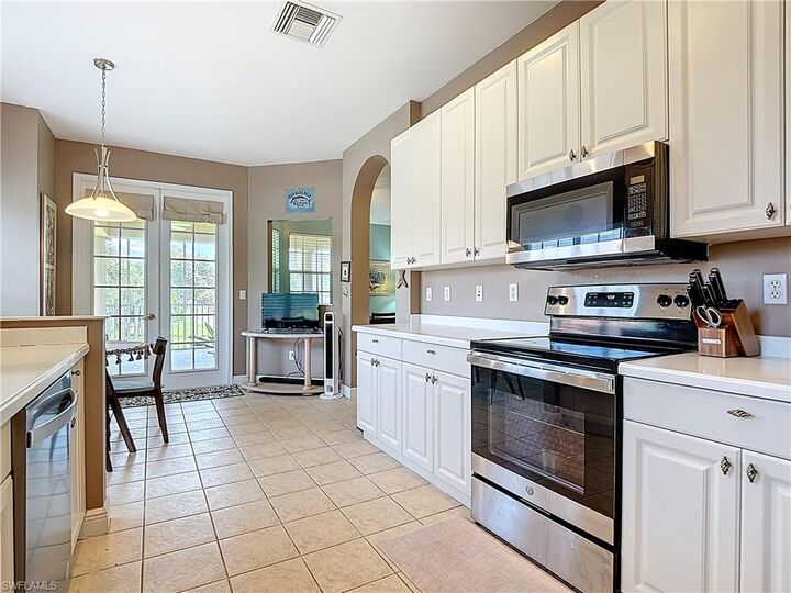 Property Photo: 14031 W Hyde Park Dr 201 FL 33912