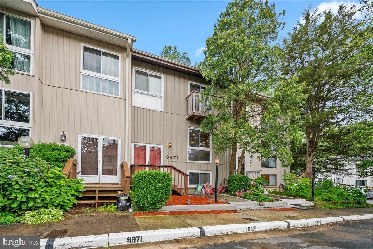 Property Photo: 9871 Sweet Mint Drive VA 22181