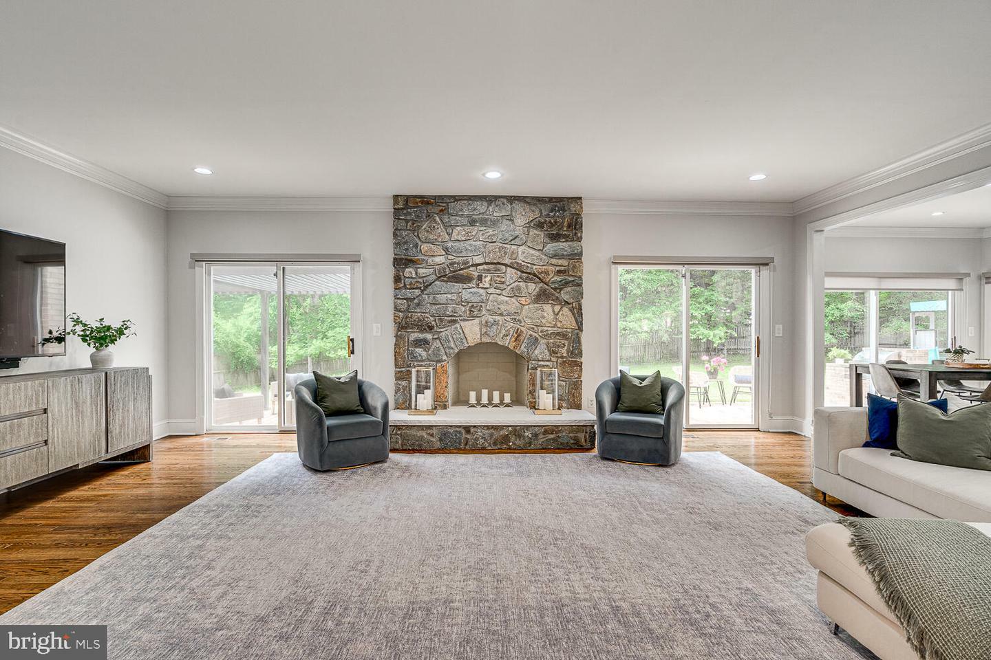 Property Photo: 9118 Bells Mill Road MD 20854