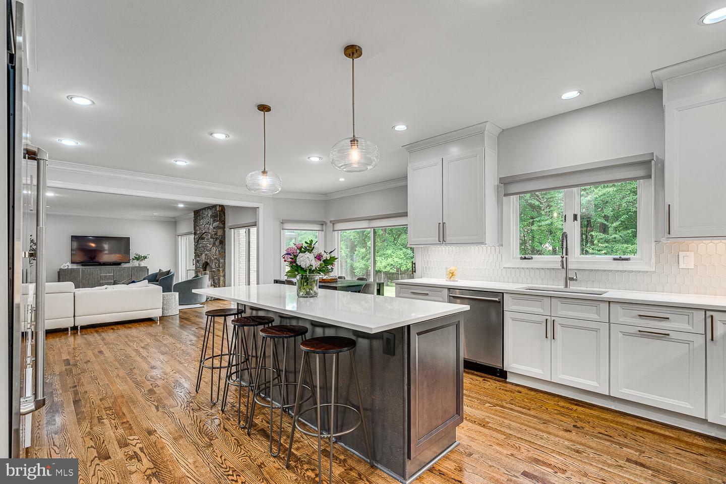 Property Photo: 9118 Bells Mill Road MD 20854
