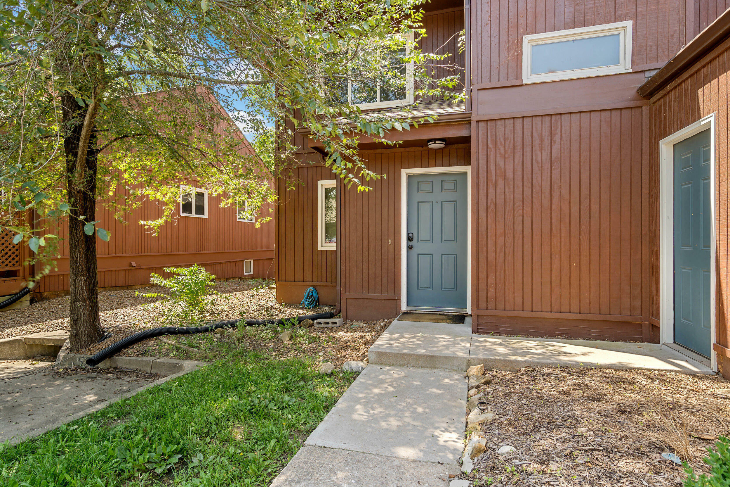 Property Photo: 522 Huntridge Dr MO 65201