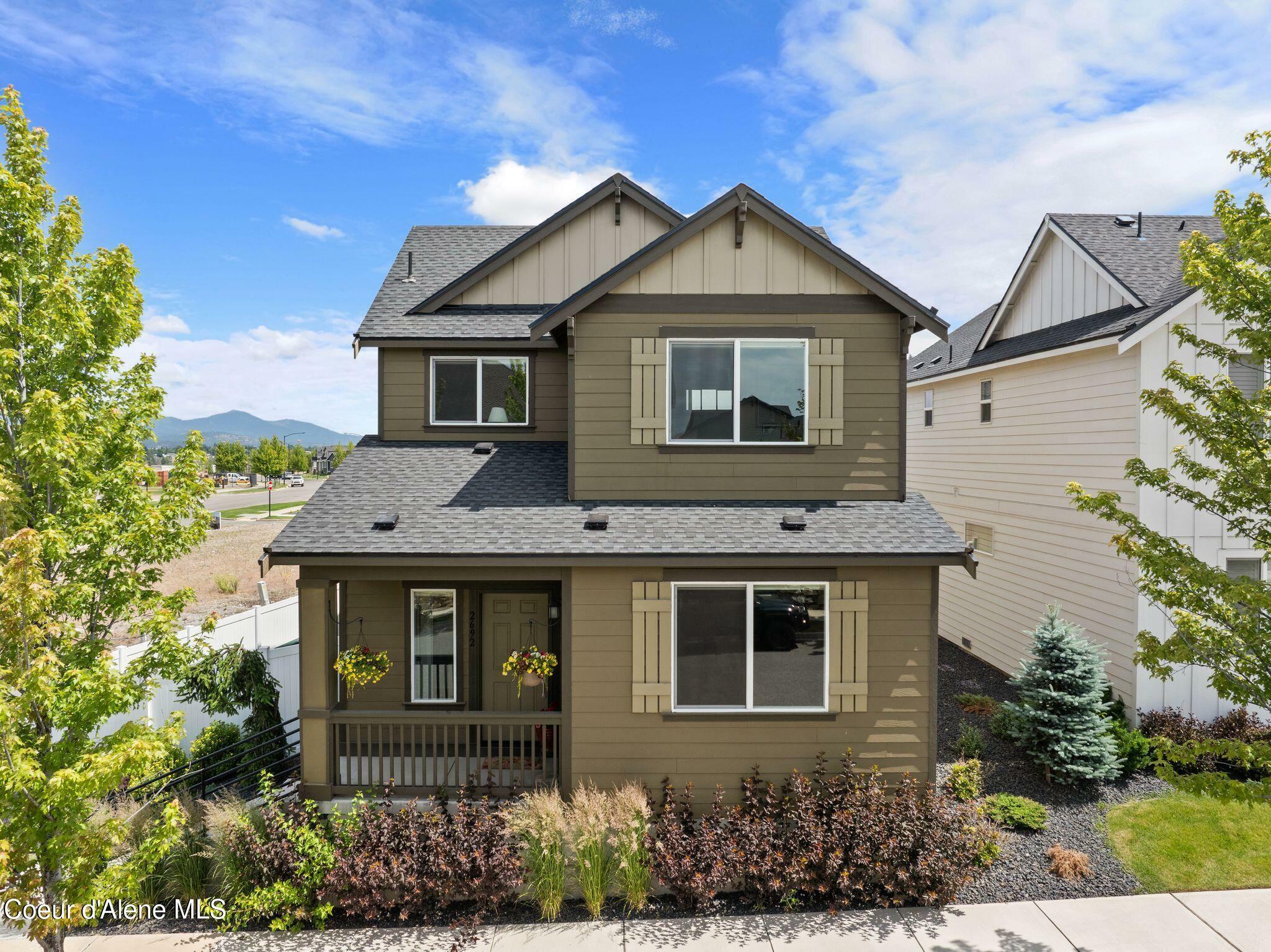 Property Photo: 2962 N Swainson Ln WA 99019