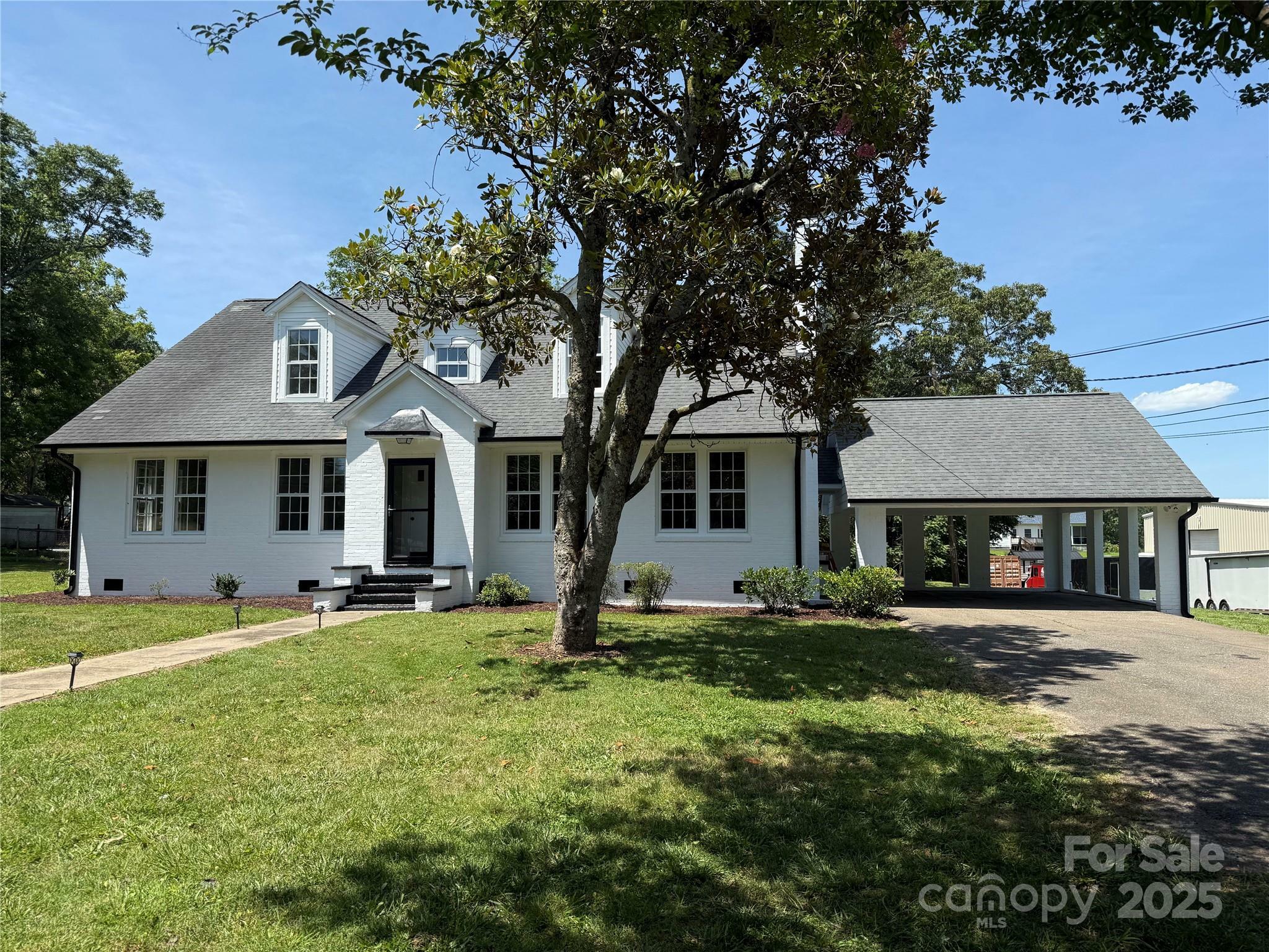309 E Main Street  Lattimore NC 28089 photo