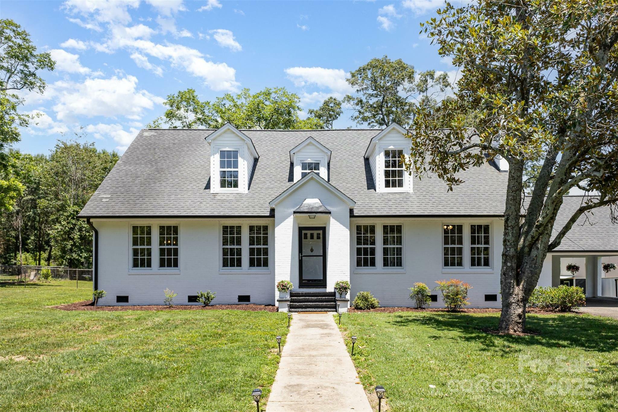 Property Photo: 309 E Main Street NC 28089
