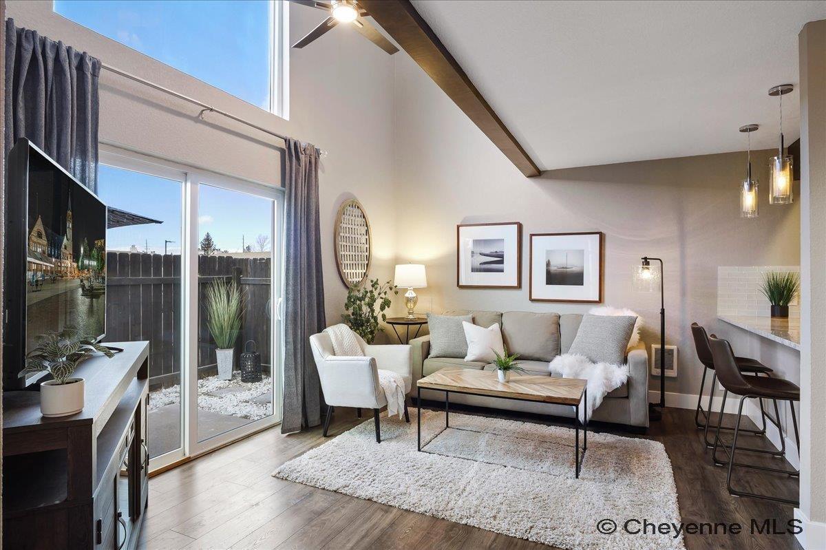 Property Photo: 114 Brookfield Ct 8 WY 82009