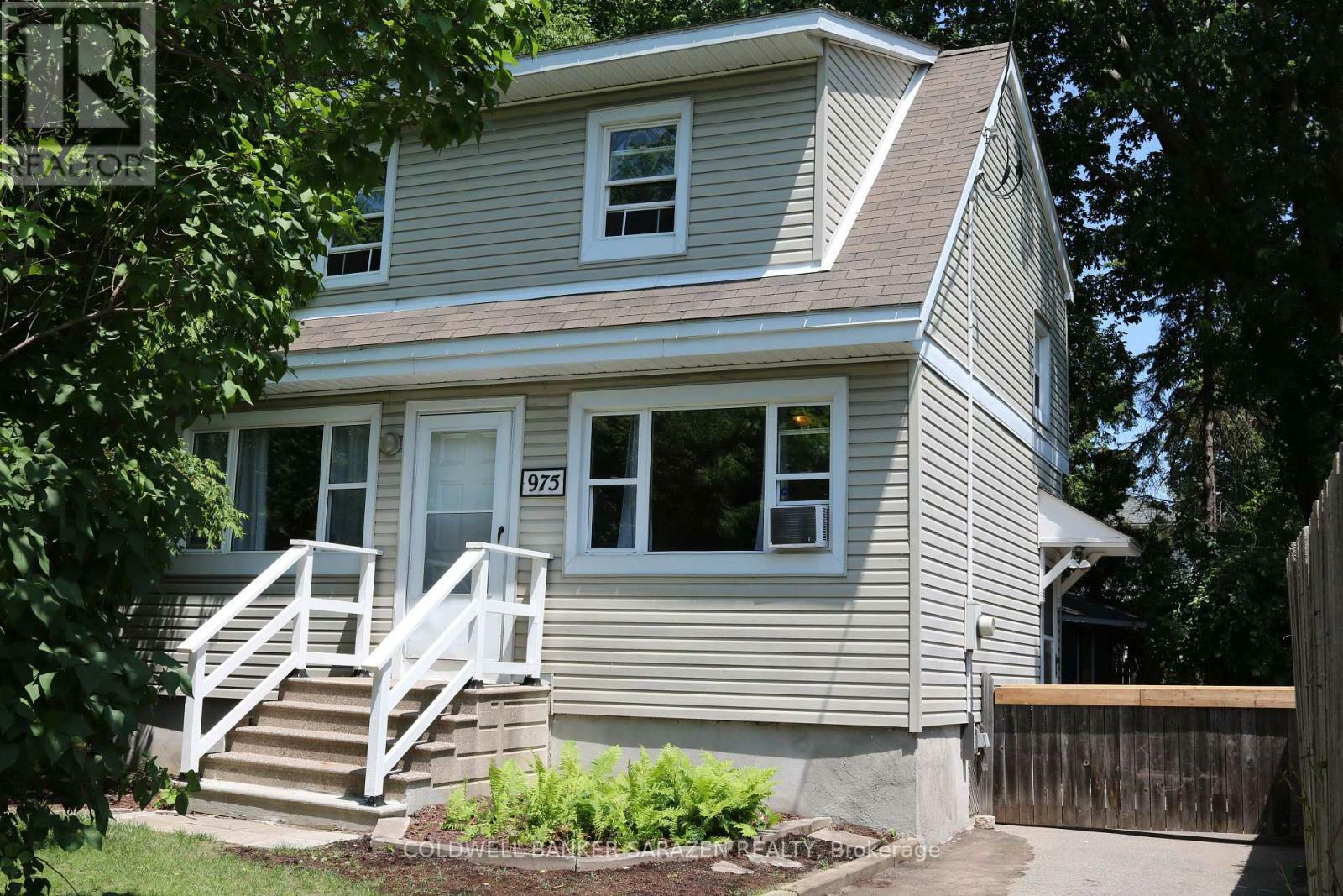 Property Photo:  975 Silver Street  ON K1Z 6H4 