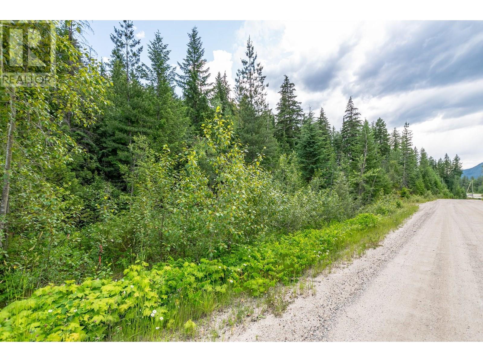 Photo de la propriété:  Lot A Sederberg Road  BC V0E 2J0 