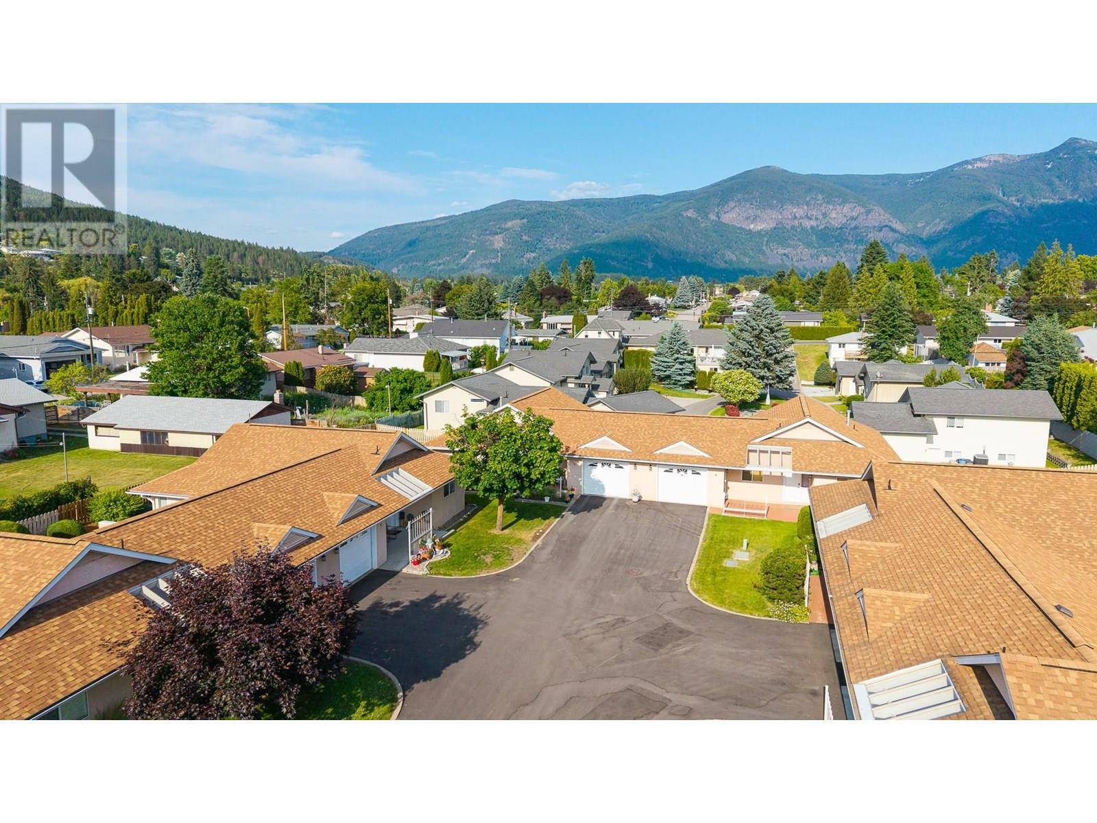 Photo de la propriété:  518 18th Avenue South 5  BC V0B 1G0 