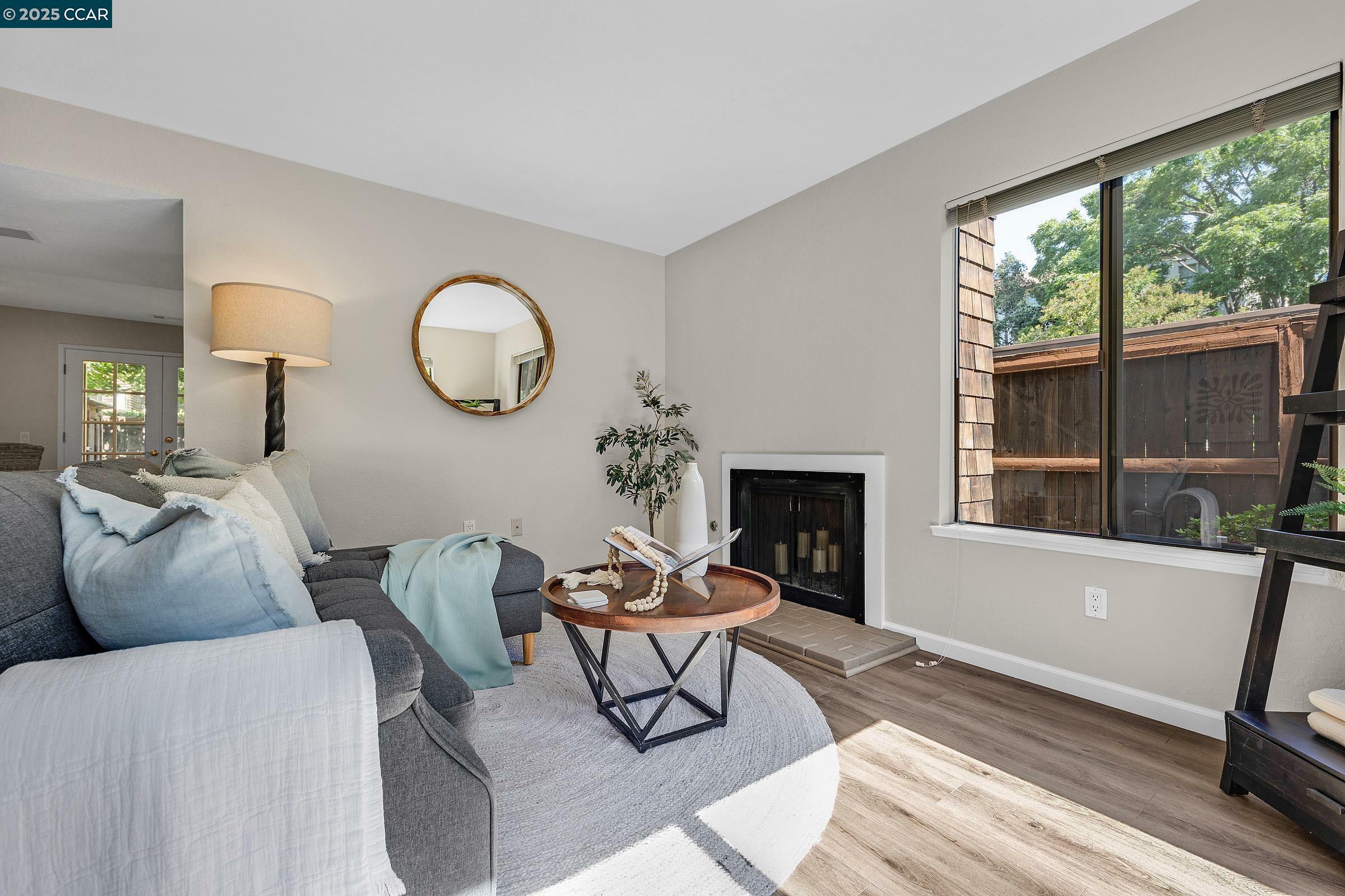 Property Photo: 1250 Honey Trl CA 94597