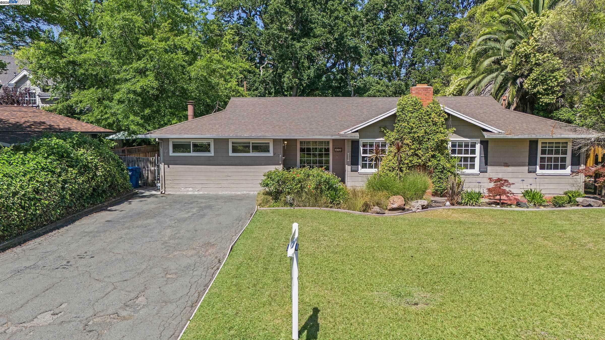 Property Photo: 215 Powell Ave CA 94523