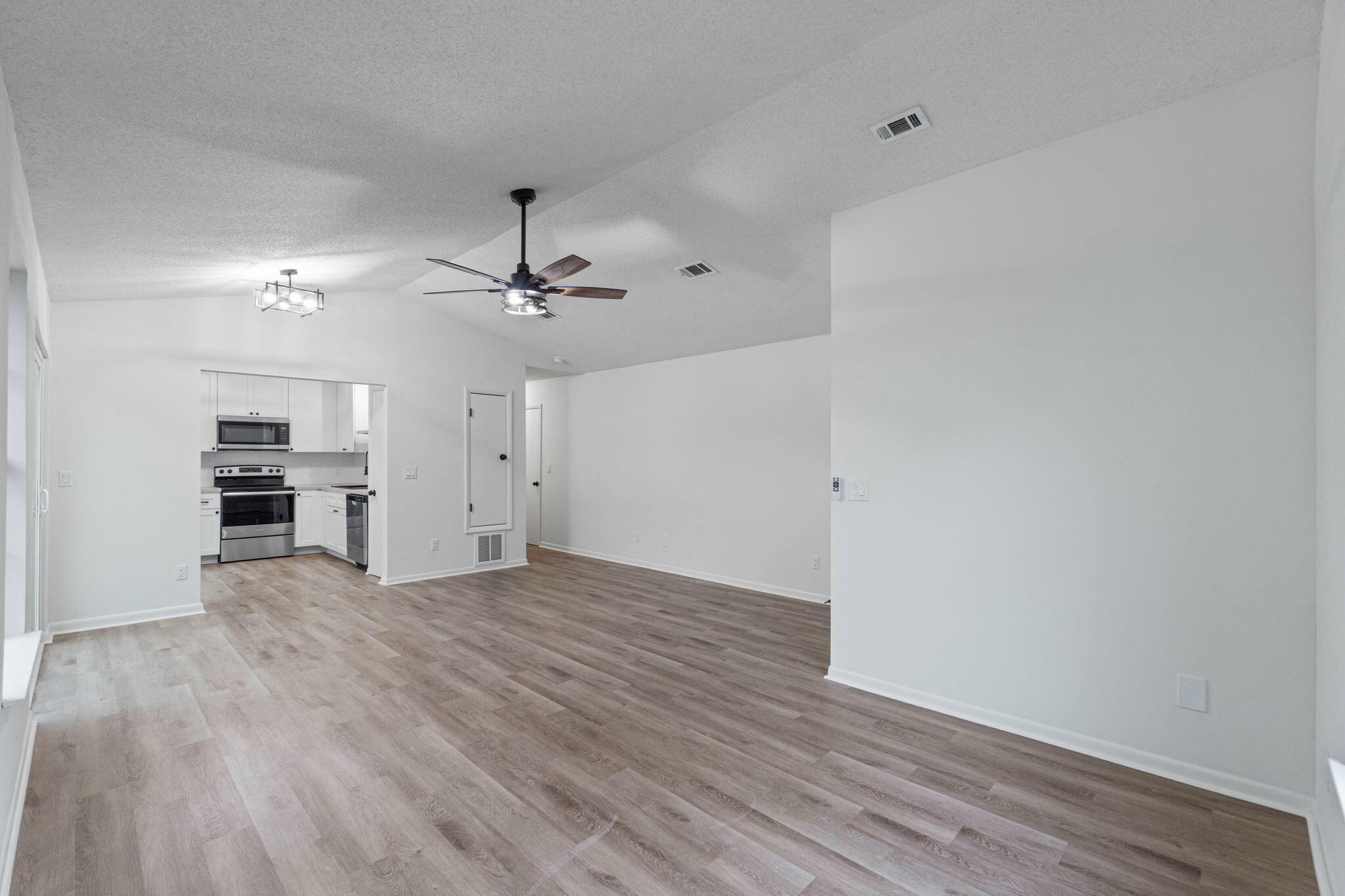 Property Photo: 1816 Madelons Path FL 32547