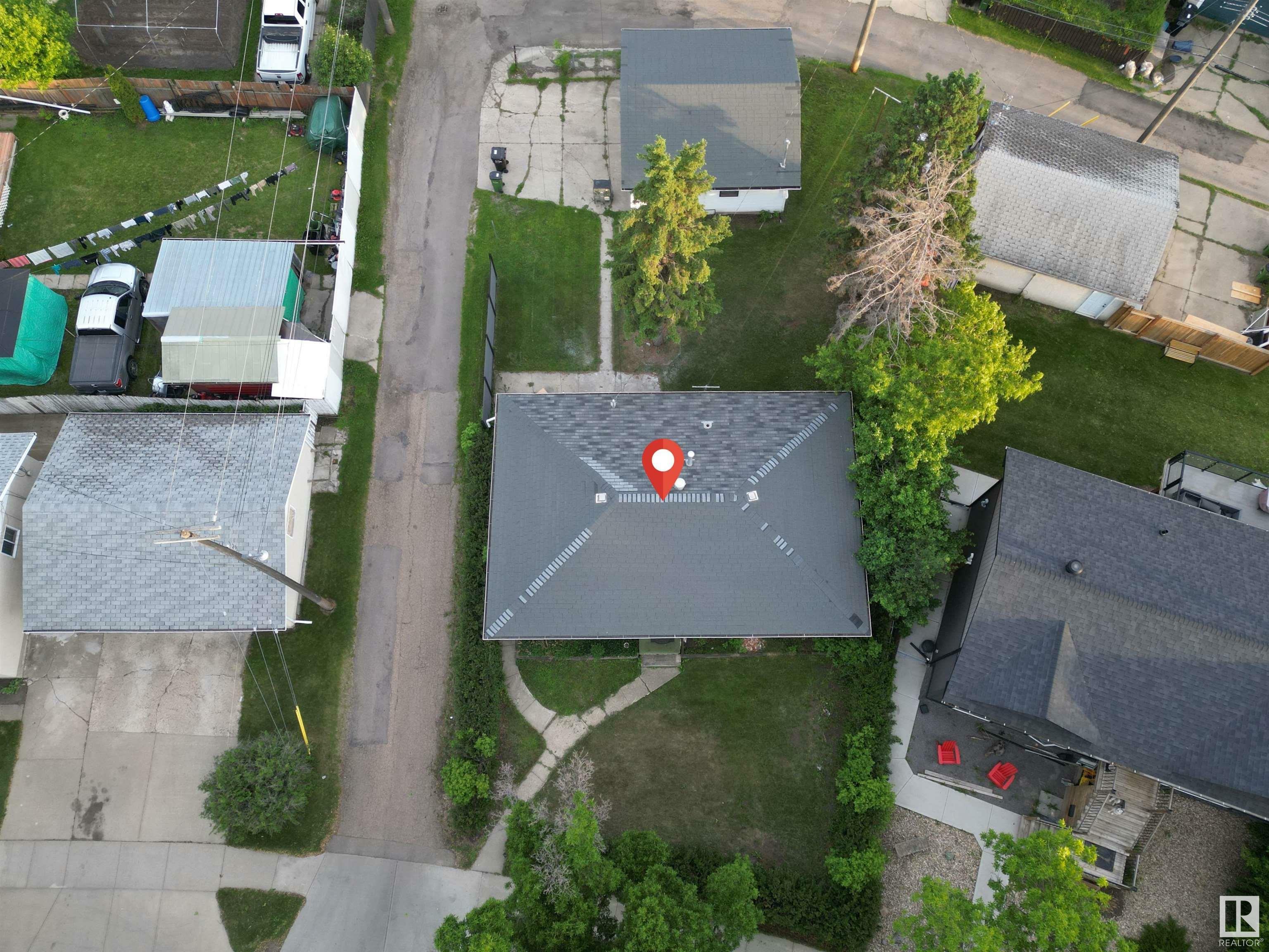 Photo de la propriété: 16415 106 Avenue NW AB T5P 0X1