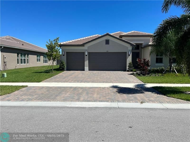Property Photo: 11965 SW Sandy Bay Cir FL 34987
