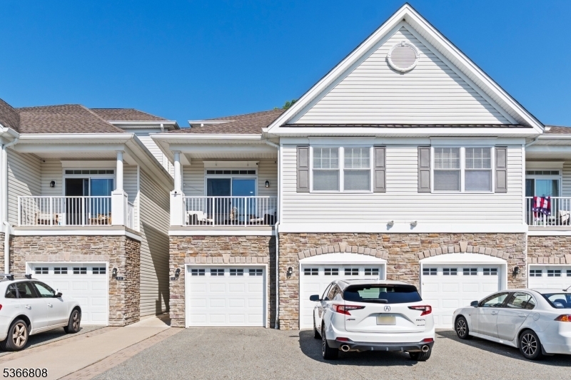 Property Photo: 6 Elston Ct NJ 07420