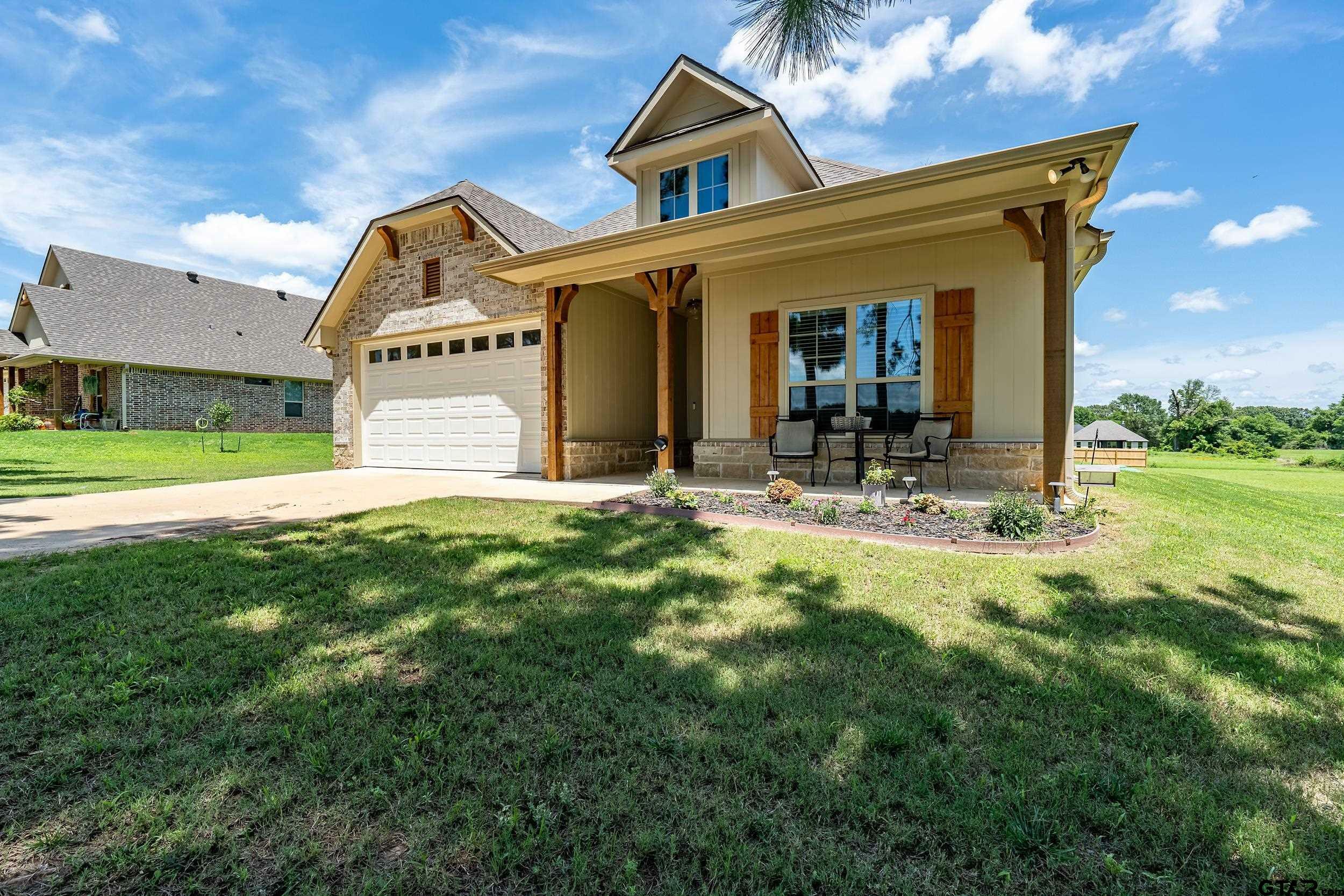 Property Photo:  14376 Cr 433  TX 75706 