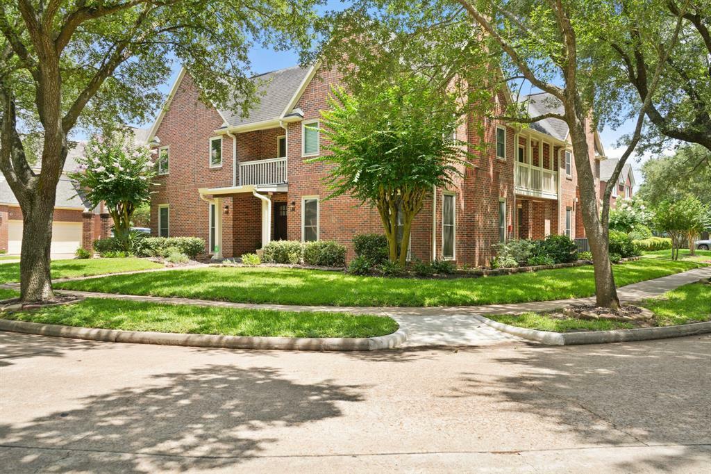 Property Photo: 169 N Hall Drive TX 77478