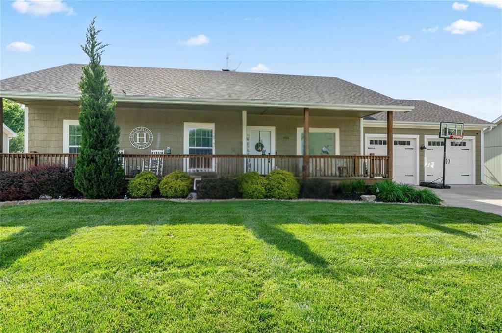 Property Photo:  602 W Haven Drive  MO 64085 