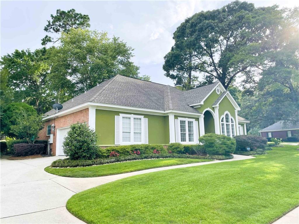 Property Photo: 9849 Aspen Circle AL 36527