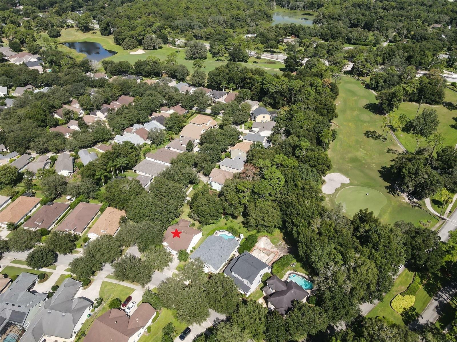 Property Photo: 107 Brookgreen Way FL 32724