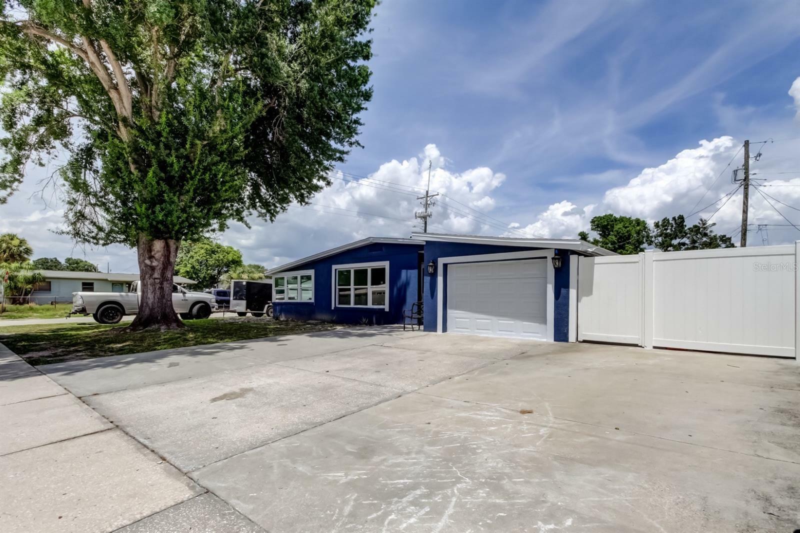 Property Photo: 4727 Town N Country Boulevard FL 33615