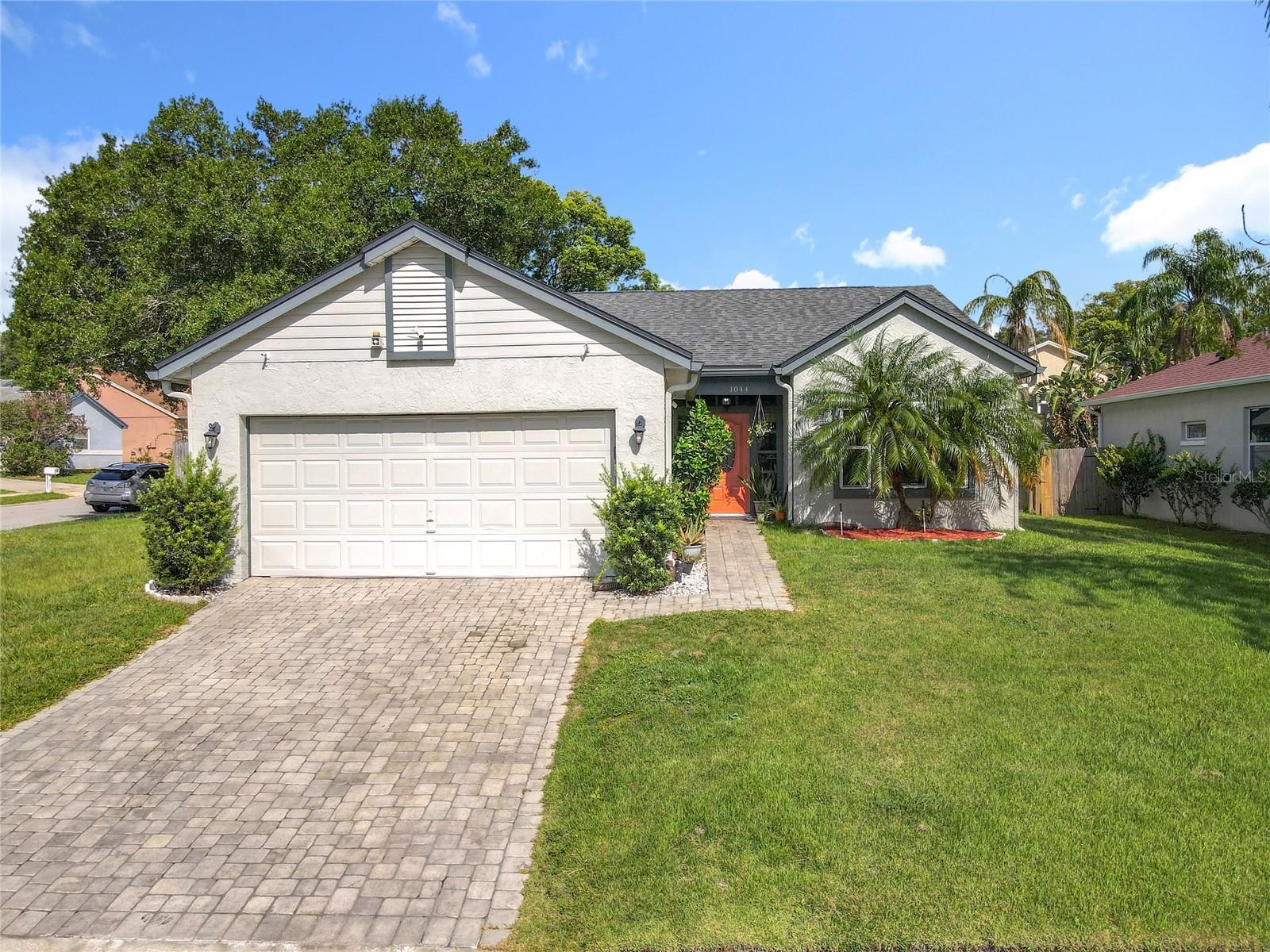 Property Photo: 1044 Dees Drive FL 32765