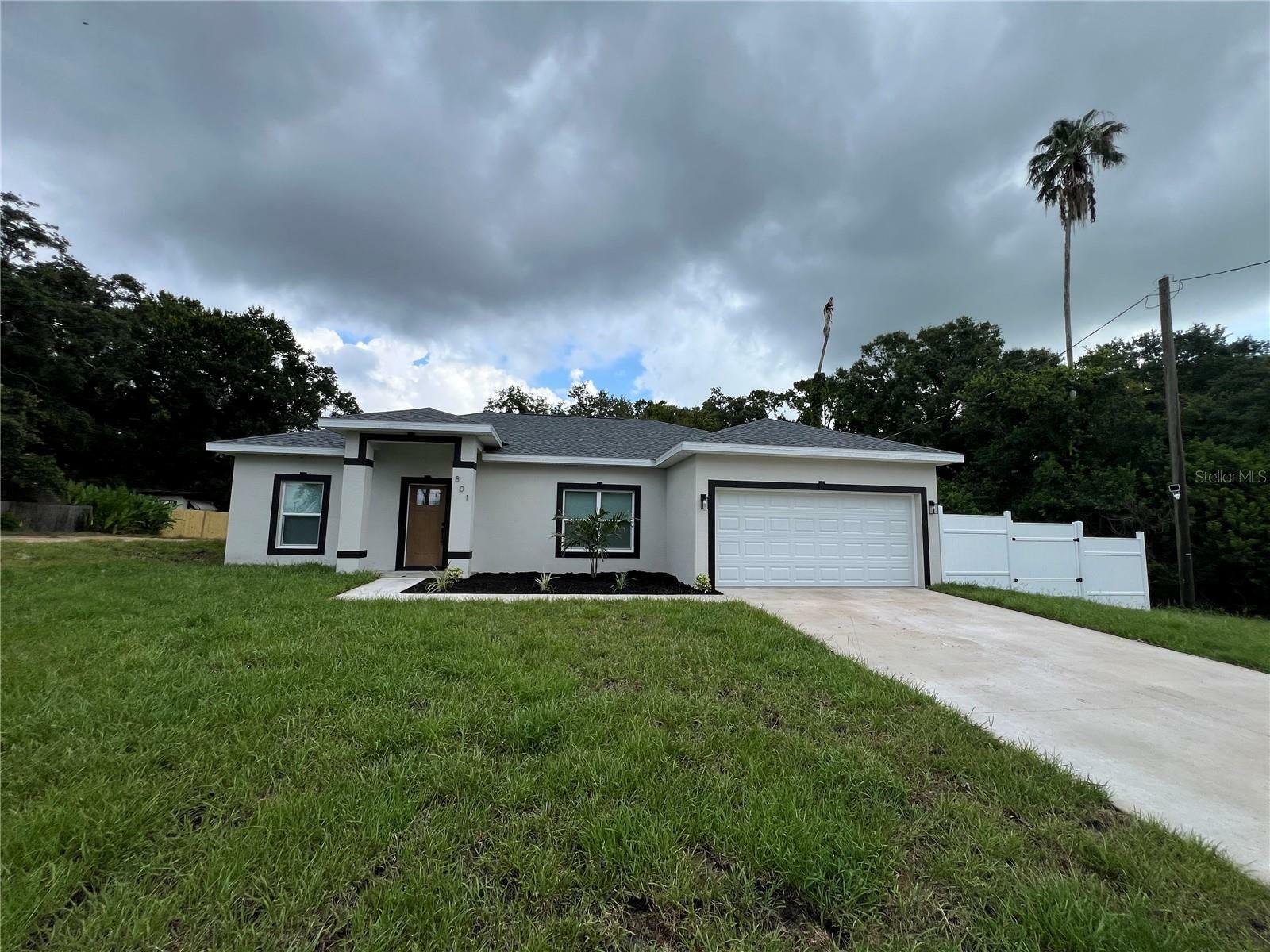 Property Photo: 801 Robson Street W FL 33805
