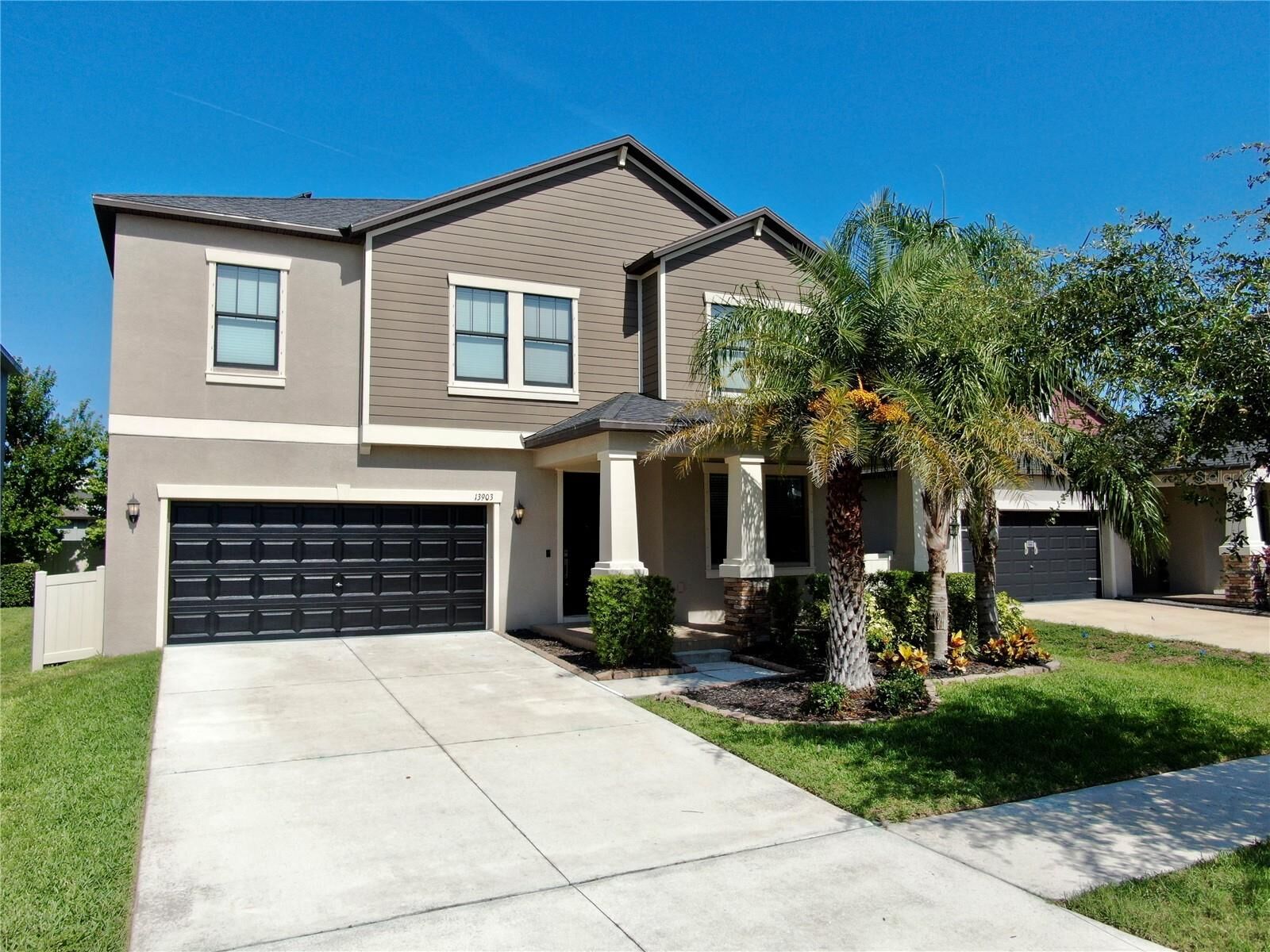Property Photo: 13903 Sage Thrasher Lane FL 33579