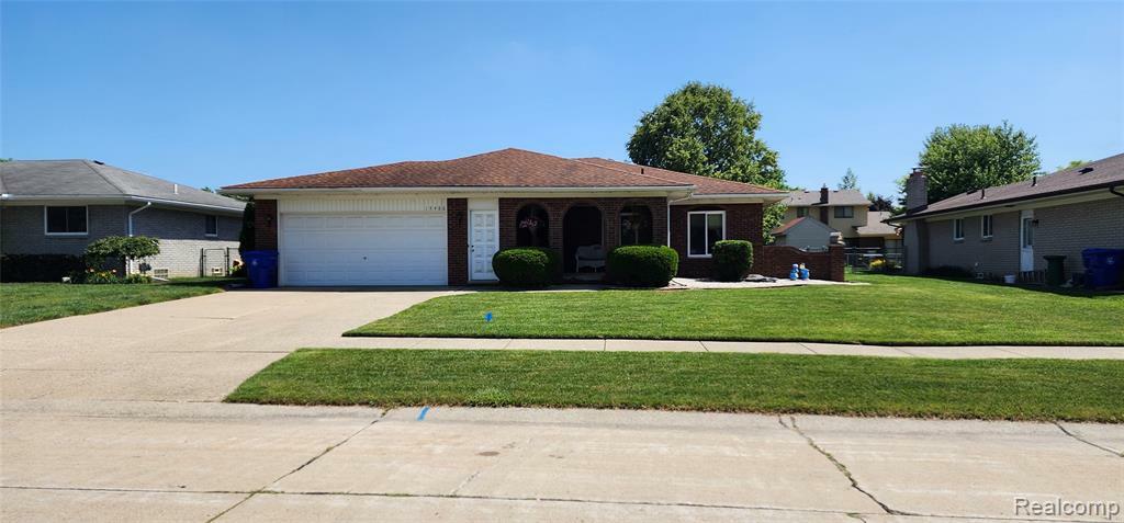 Property Photo: 15480 Sherwood Lane MI 48026 4704