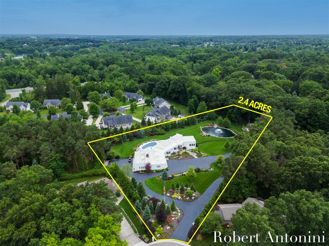 Property Photo:  1835 Linson Court  MI 49546 