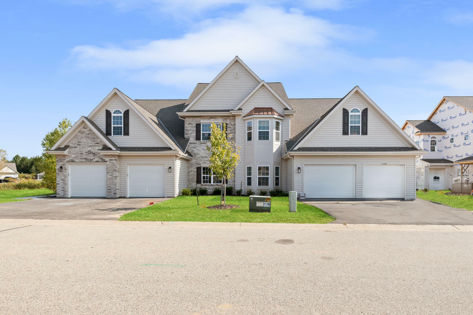 Property Photo:  1883 Woodland Way  WI 53086 