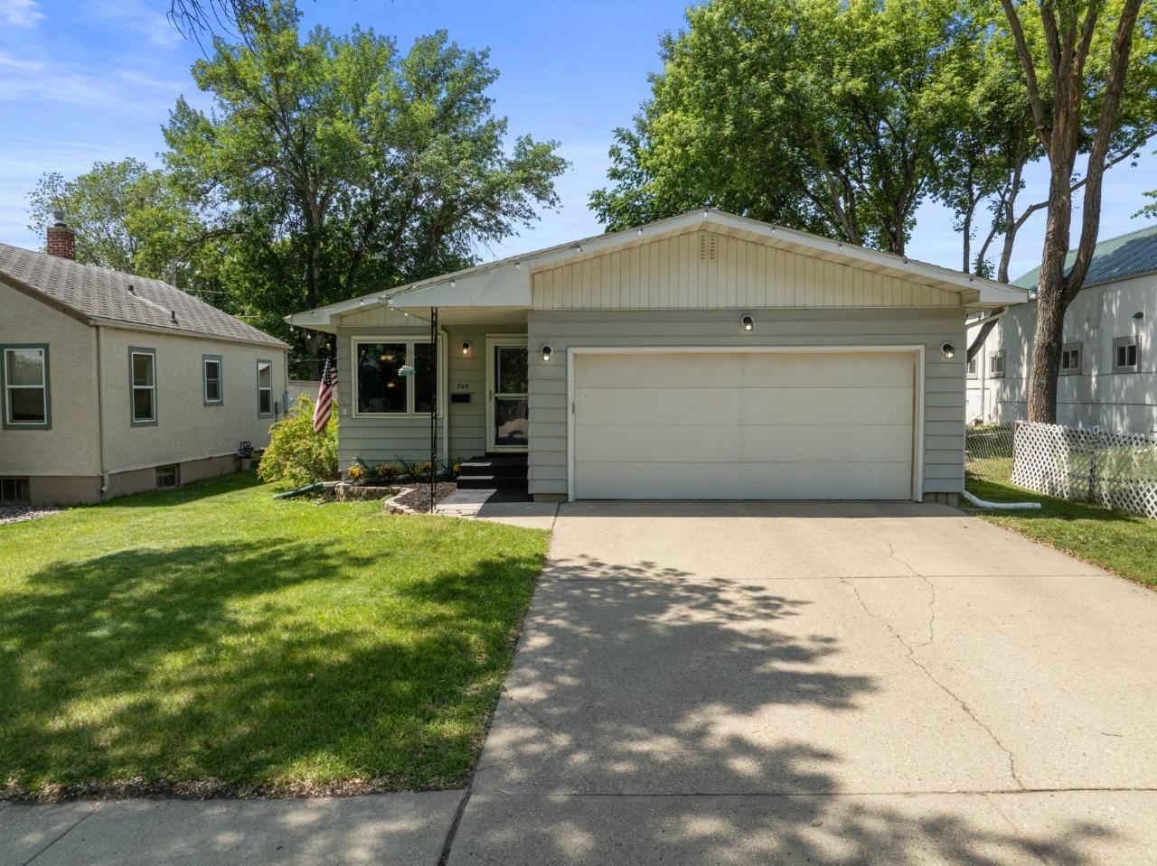 Property Photo: 709 16th St. NW ND 58703-1914