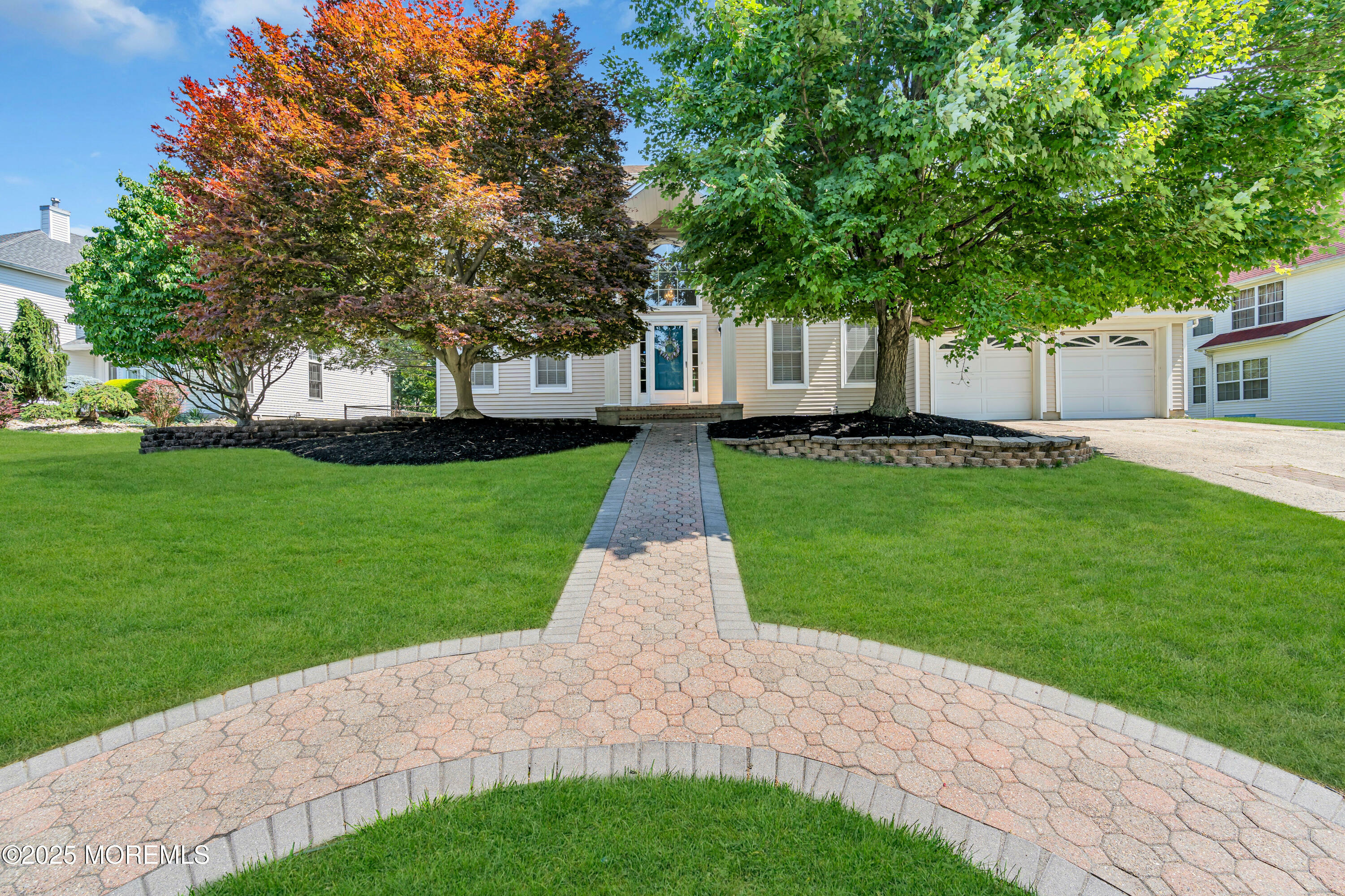 6 Hoffer Court  Englishtown NJ 07726 photo