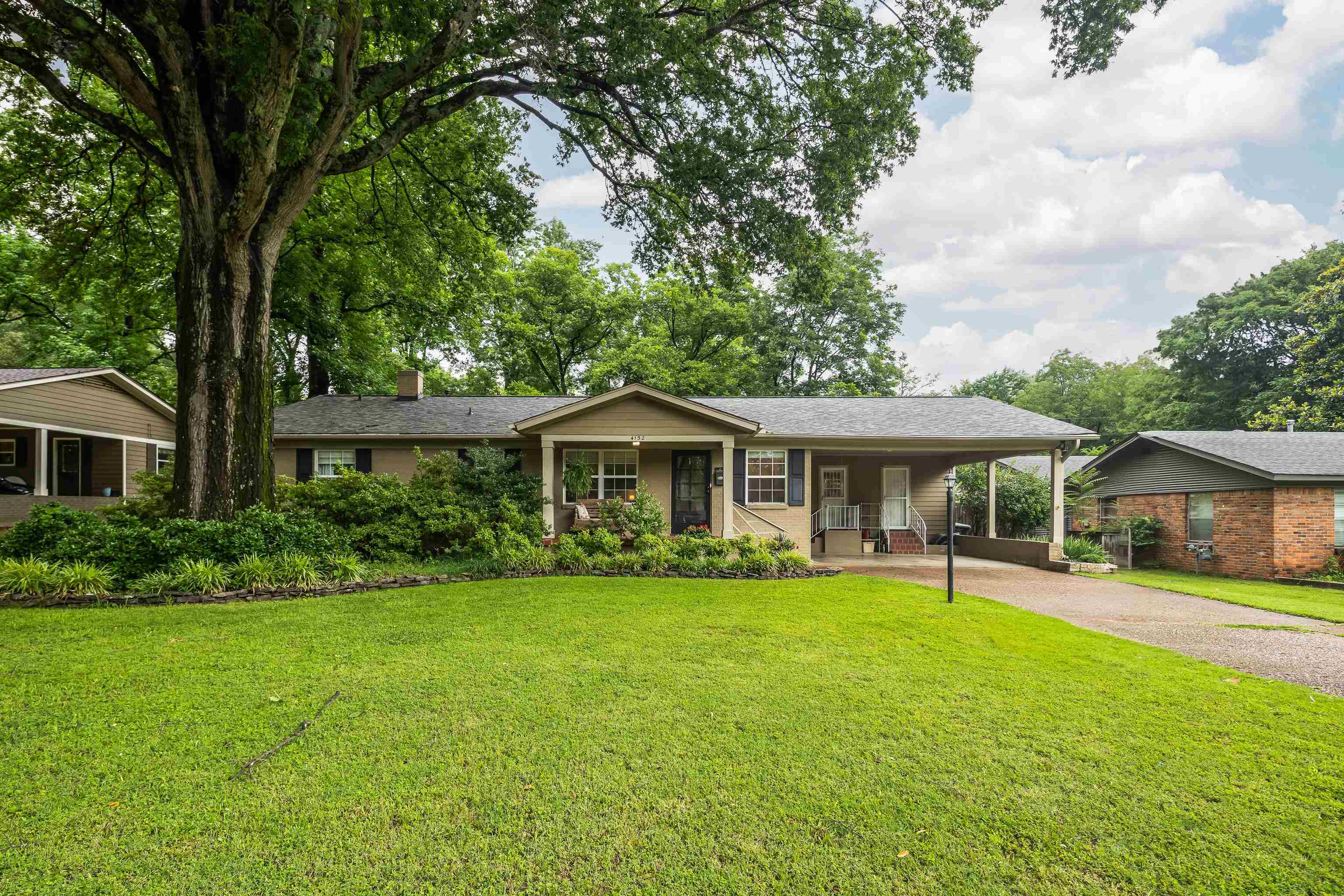 Property Photo: 4152 Barfield Rd TN 38117