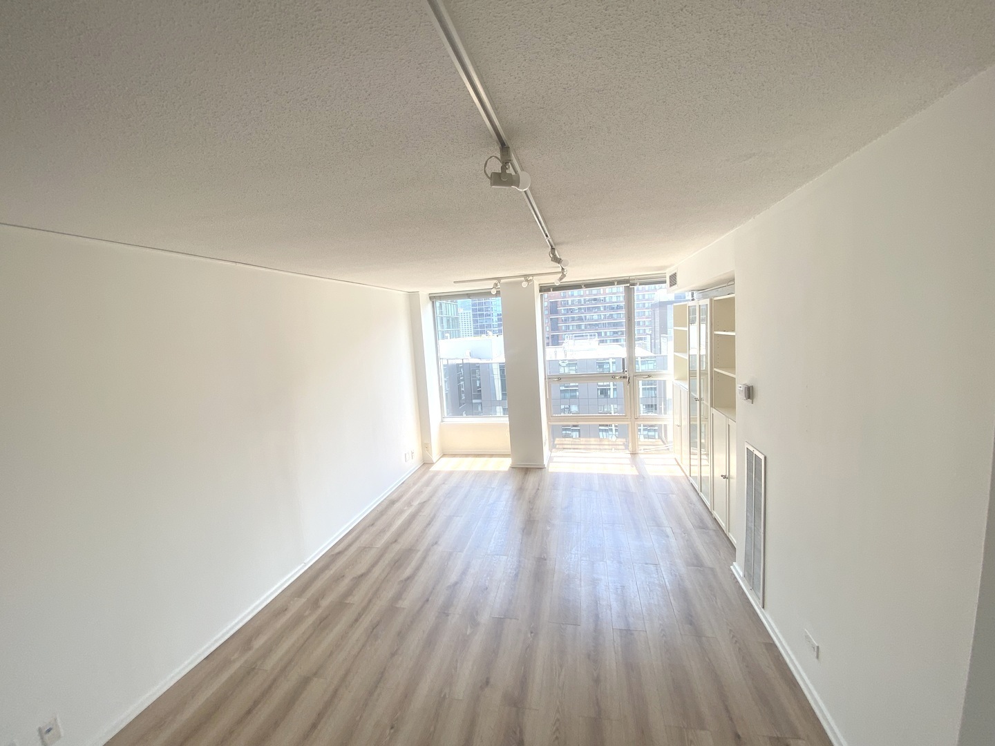 Property Photo:  230 E Ontario Street 2304  IL 60611 
