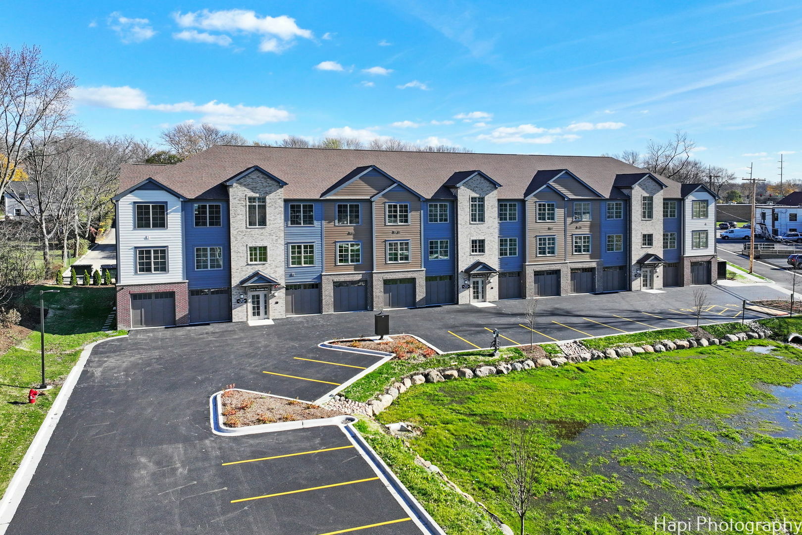 Property Photo: 319 S Glendale Avenue 202 IL 60010