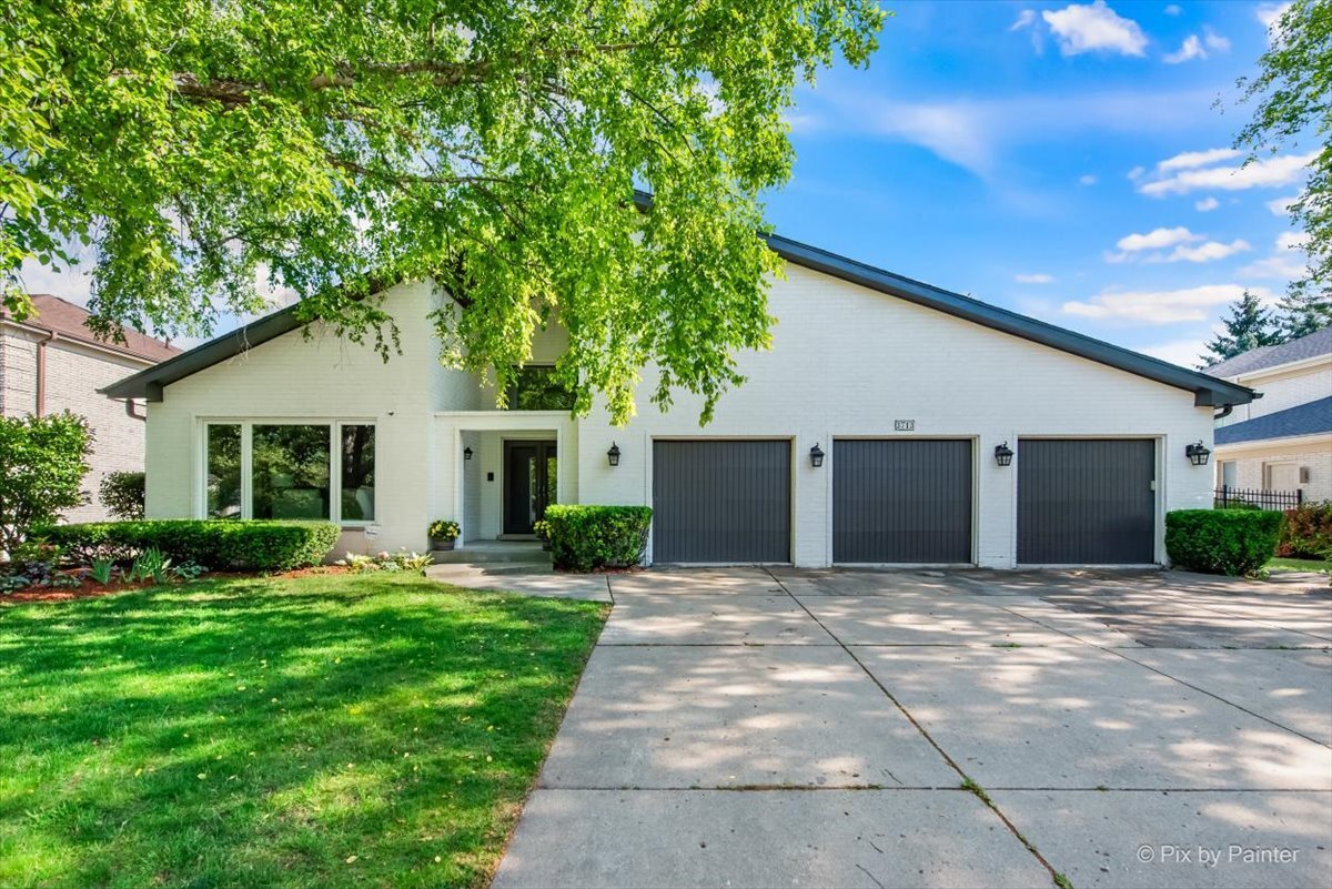 Property Photo: 3713 Vantage Lane IL 60026