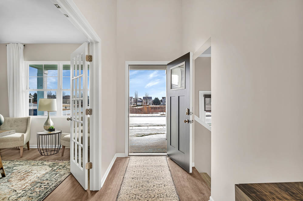 Property Photo:  2307 Hirsch Drive  IL 60543 