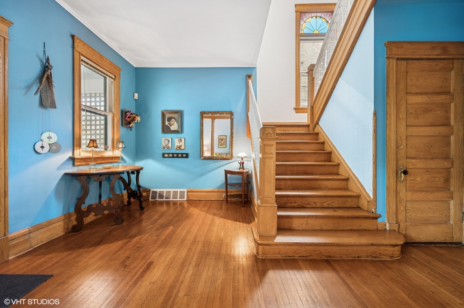 Property Photo: 6743 N Greenview Avenue IL 60626