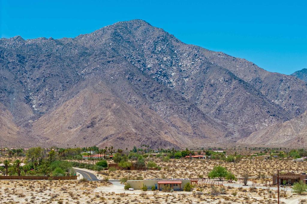Property Photo: 437 Ocotillo Circle CA 92004